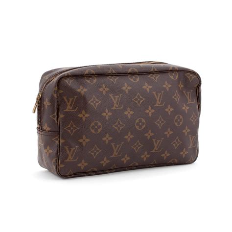 louis vuitton wash bag womens|louis vuitton bag with pouch.